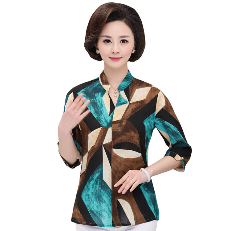 女人越有气质就越年轻漂亮，身上多穿这几件，那绝对美