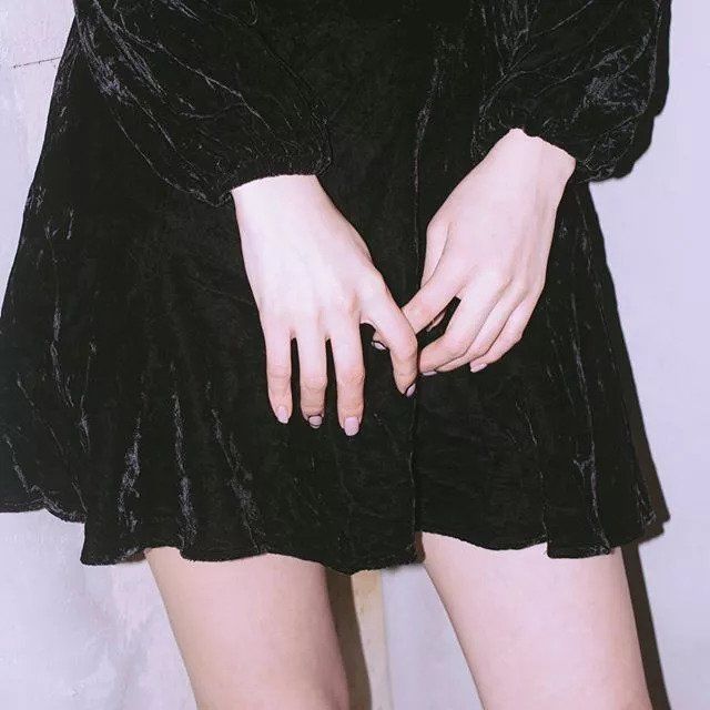 年仅21岁身高167的横田成当红的杂志麻豆,坐拥日圈26万粉丝,超