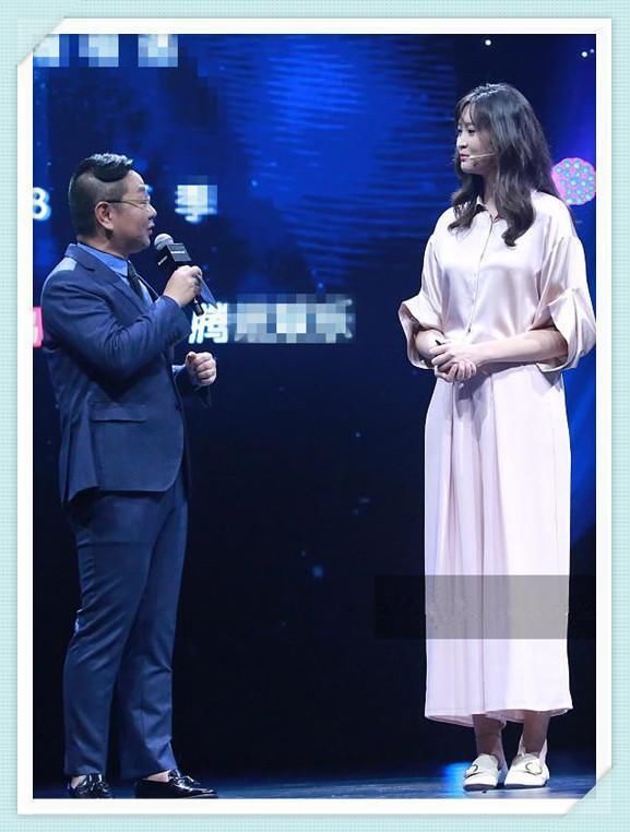 本以为张梓琳穿连体裤大长腿无人能敌，可看到惠若琪，我沉默了！