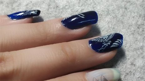  「指甲油」指甲油类似“油漆”，3%的人会过敏，爱美女性必须知道！