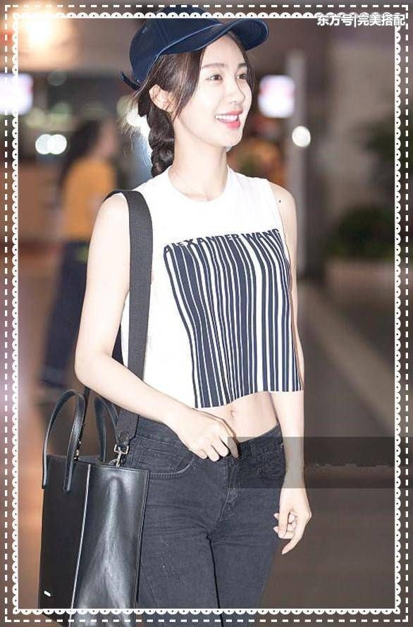 当刘亦菲和李菲儿同穿一件T恤衫，网友:再也找不到不减肥理由了