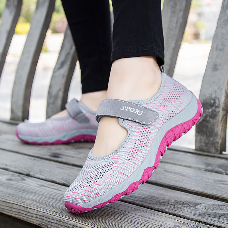 聪明的女人不穿高跟鞋，这些妈妈鞋时尚不累，比穿高跟行走更舒心