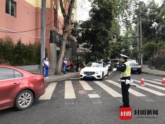  「交警」干货！有关接送学生车辆免除限行的疑问 成都交警最新解答来了