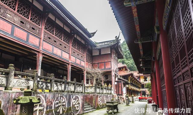  普照寺@川西这座不起眼小庙，好多香港明星都来过，听说附近还埋有宝藏