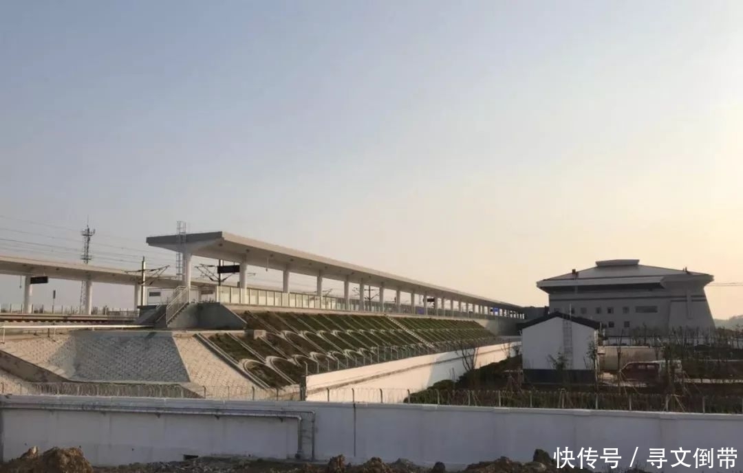  新路|实拍郑万高铁邓州东站！