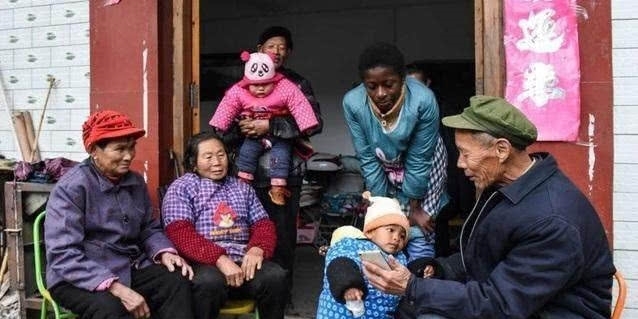  【非洲】非洲岳母在中国看到女儿农村生活，才知道为什么她要在