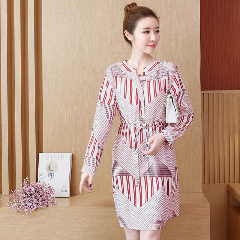 当下火到不行的裙子，穿出身材迷人线条，太让人赏心悦目