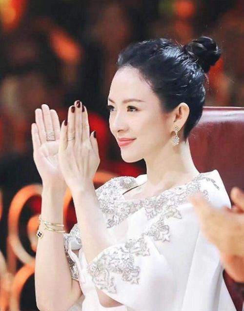  『不少』头发烫卷还是做直？看看你是3种头型中的哪种，第一种可以放心烫