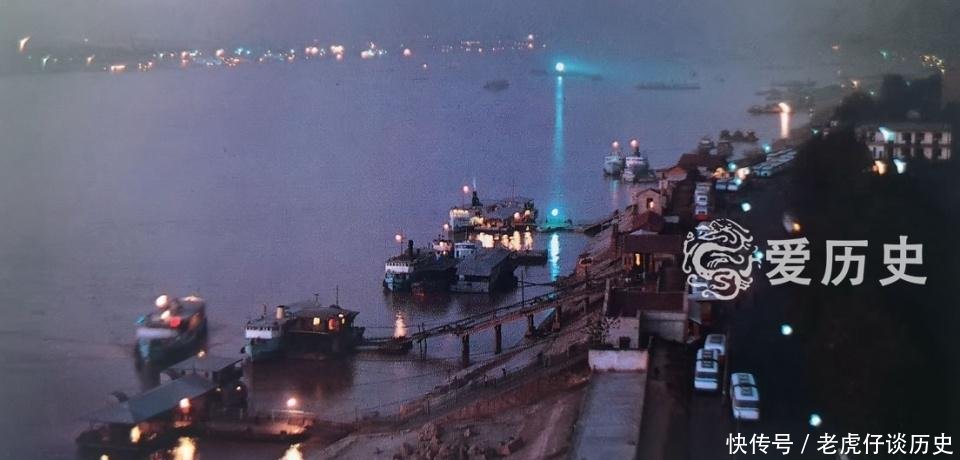  小康家庭：七十年代的江城武汉 小康家庭里的三大件 现在好多地方都物是人非