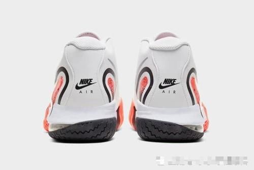 低调■Nike跑鞋迎来新的革命,搭配当家科技气垫,低调发售!