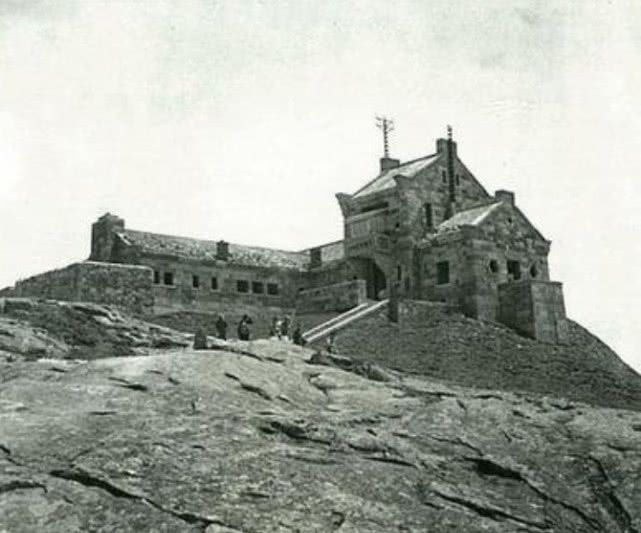 山东省泰安市老照片，1940年左右“五岳独尊”泰山