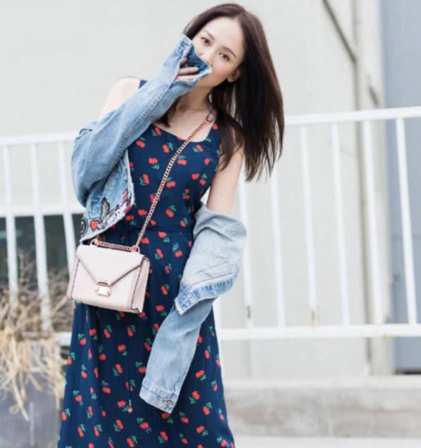 陈乔恩也是绝了，清新樱桃裙穿出成熟女人味，好身材藏都藏不住!