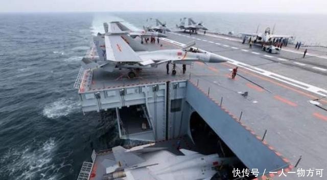  「出海」为何辽宁舰每次出海，后面都要跟一群鲨鱼？真相让人难以接受