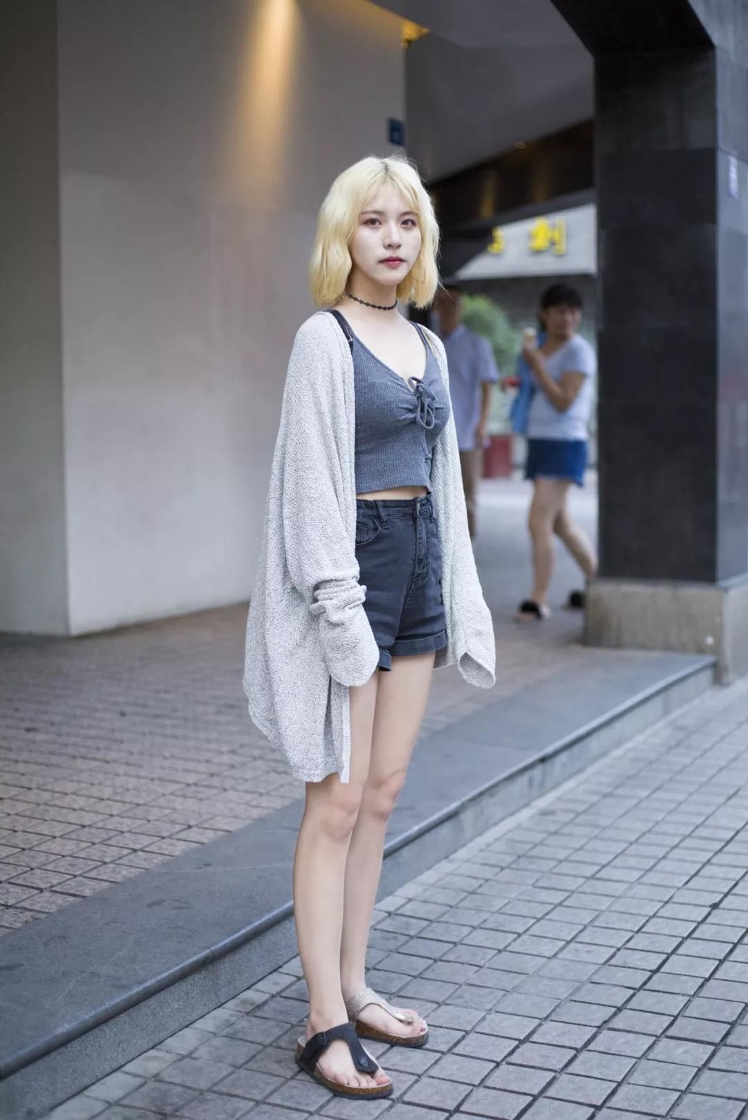 街拍路人，神采飞扬的时尚穿搭参考，让你气质飙升美出新高度