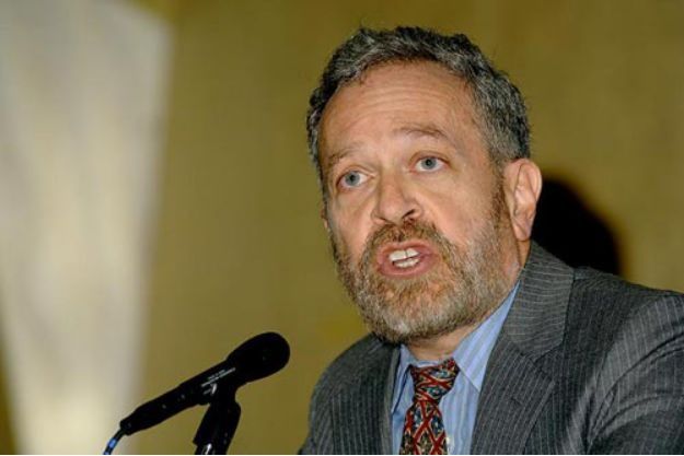  「度假」法国总经理来中国度假，街头看到这一幕很震撼：中国人真是棒！