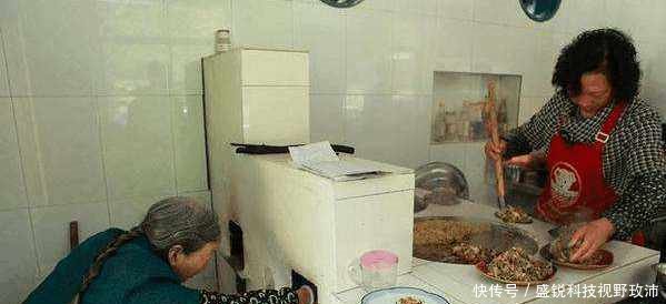  「做饭」山东蒙阴为防污染给土灶贴封条，农民以后还能用土灶做