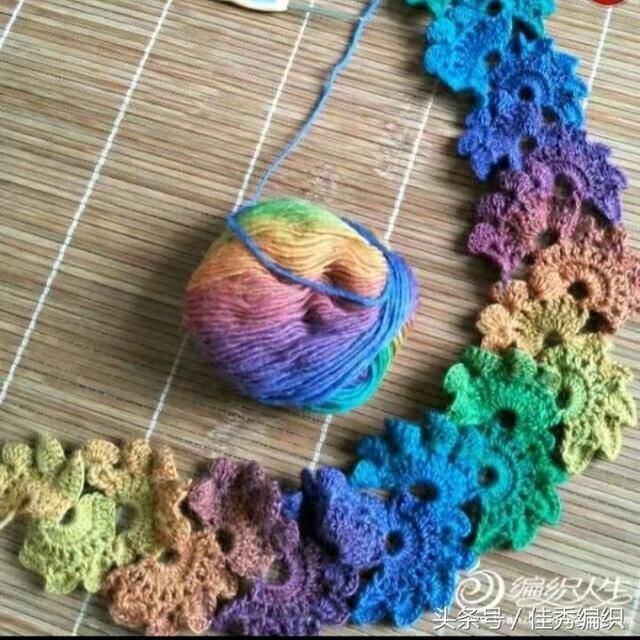 钩针编织教程图解 网红经典段染色三角形钩针披肩围巾大全 美极了