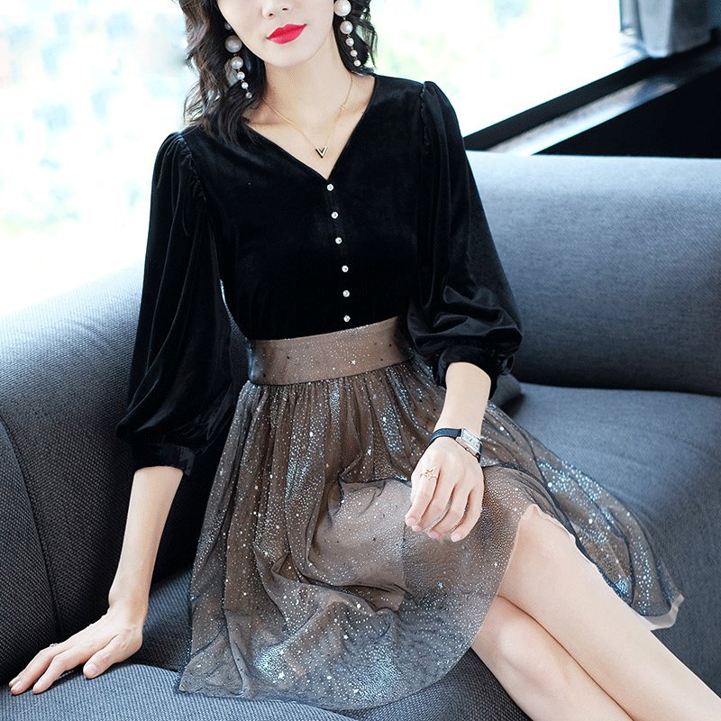 媳妇,别再穿黑裤子了,国庆流行穿这种连衣裙,件件美丽动人