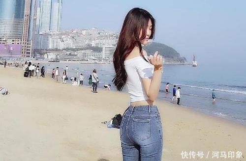 特别@颜值很高的牛仔裤美女,美丽的身姿特别养眼!