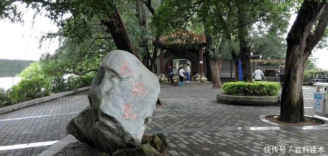 自驾游肇庆，导游带游七星岩，一圈下来东西南北都没弄明白