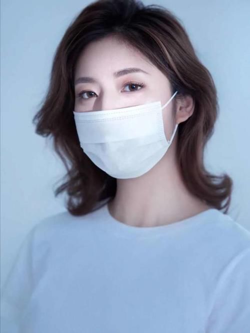  [眼妆]五一出游，精致吸睛又迷人的眼妆，露出口罩妆变身元气少女