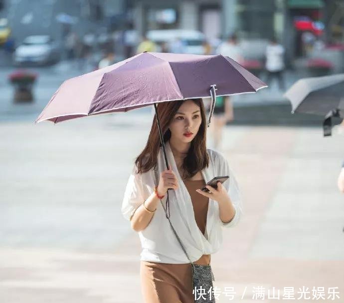 『好看』美女脚上的纹身,很好看吧