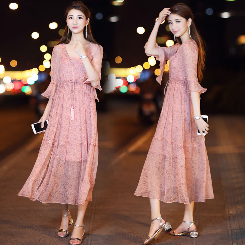 身材丰满的女人别戴文胸，太燥热，学香港女人这样穿，性感有魅力