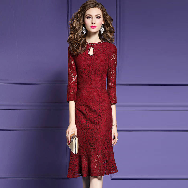 足足等了5天，这裙子提前开卖了!虽贵，但比十件旗袍还端庄优雅