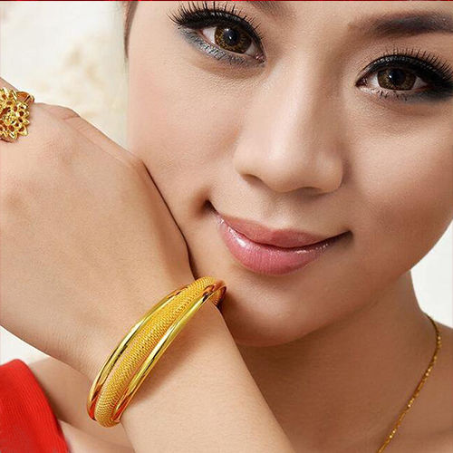 沙金是黄金吗?越南沙金按筐卖，国内土豪抢着买，大家都是有钱人