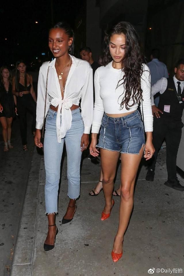 曾穿300万美元Bra走维密的黑珍珠和维密闺蜜出街，网友:只看见腿