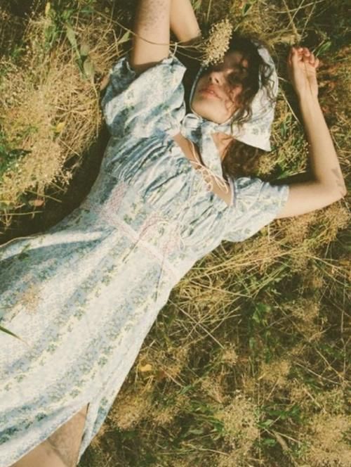  【碎花】这个春天的第一条碎花裙，下面这些“你值得拥有”，复古又迷人