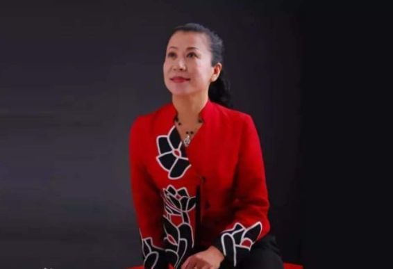 #低调#高秀敏的好姐妹,曾是二人转演员,被赵本山捧红,低调不炒作