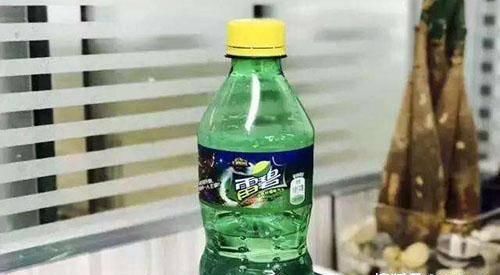  些山寨@狂打“擦边球”，谁火仿谁，中国的山寨品牌为何如此“嚣张”？