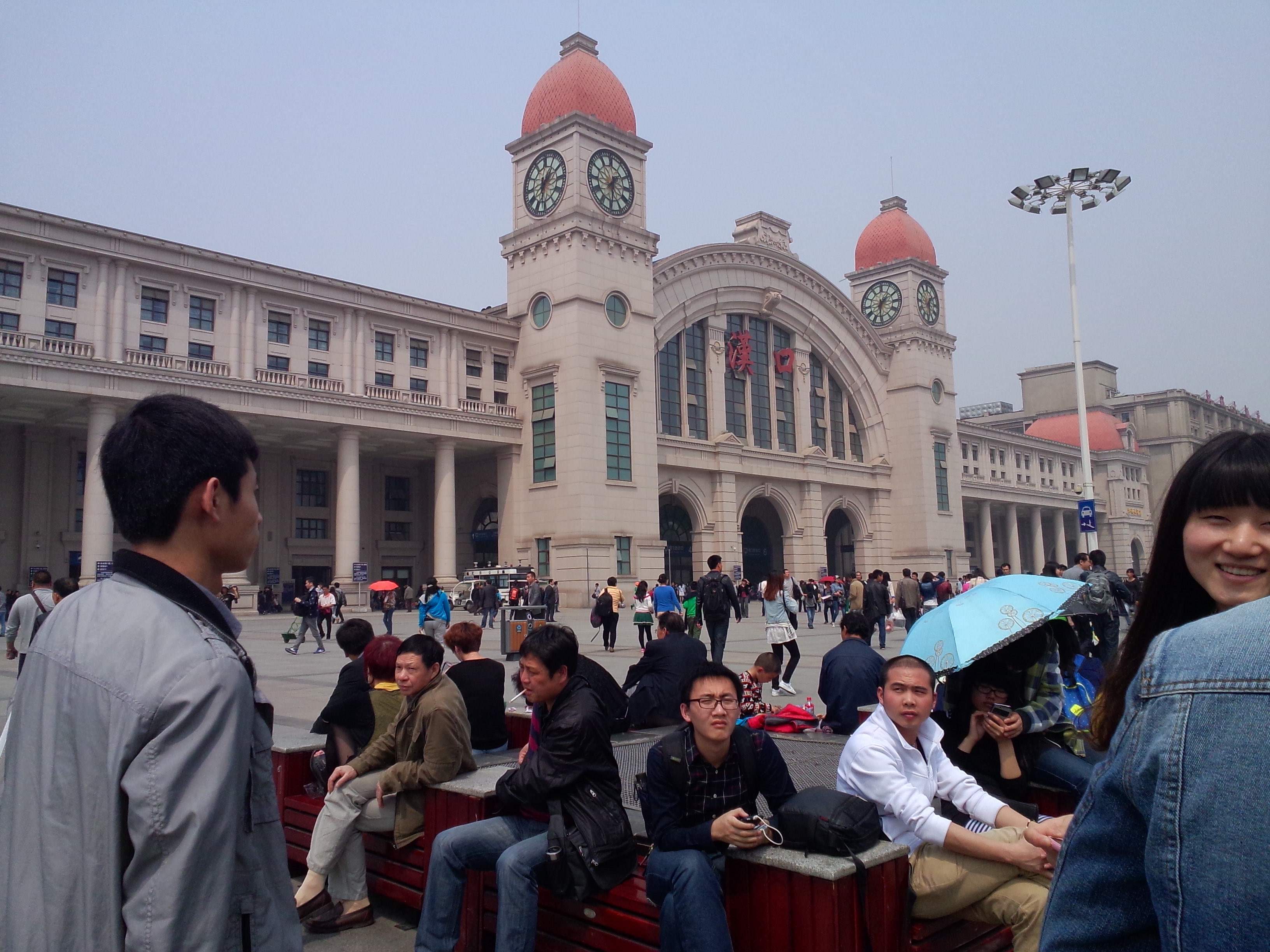 我国最有特色的火车站，像城堡一样的车站，中国最大的欧式火车站