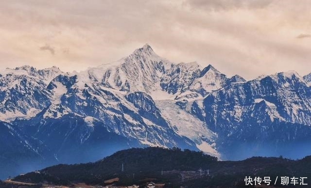 世界上禁止攀登的三大神山，其中两座在中国