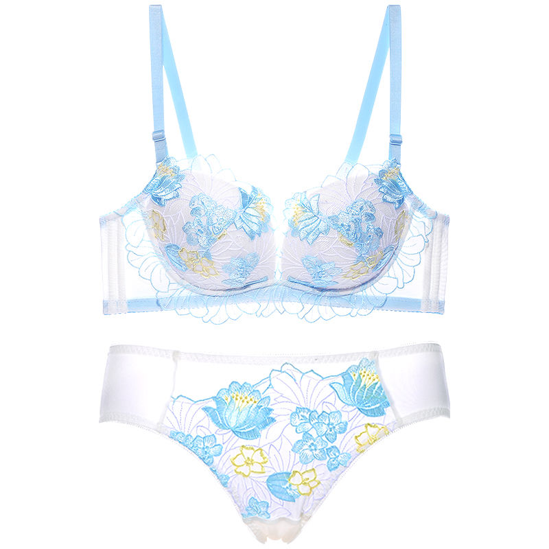 也许，你与性感之间只差了一套内衣