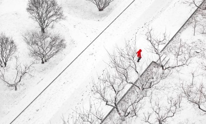 冬天雪景照片，咋拍好看？咋构图咋修图？这4个摄影技巧帮你