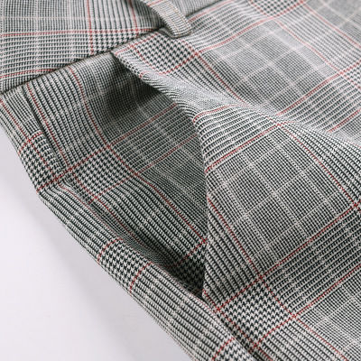 女人千万别穿平角裤，防走光超短裙裤超流行，蹲起自如不尴尬