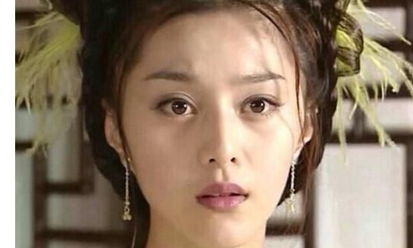 向范冰冰等艺人收重税，真的还是假的？