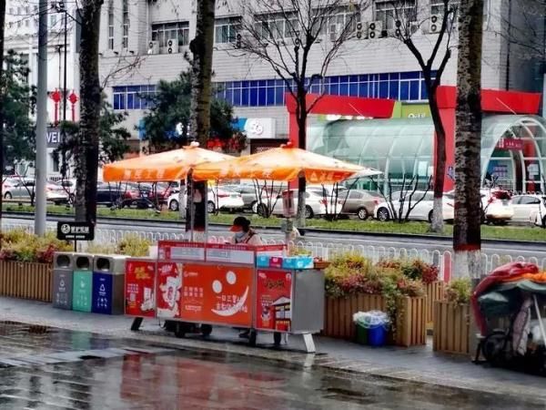  [西安]西安早高峰刷遍朋友圈！城市“重启”了，自我防护一定要做好！