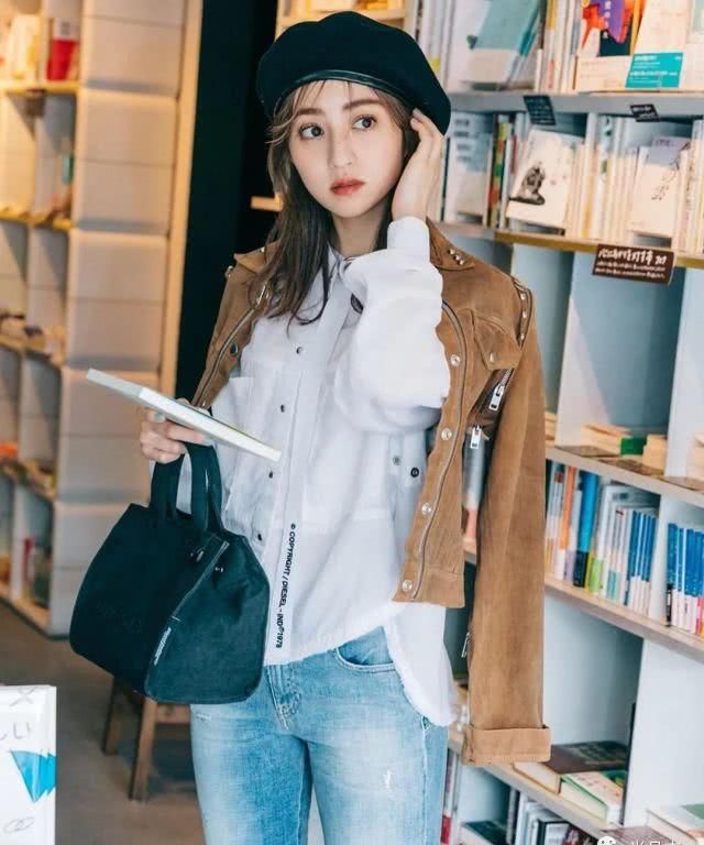  『春夏』它才是贯穿四季的高级色，春夏穿更出彩