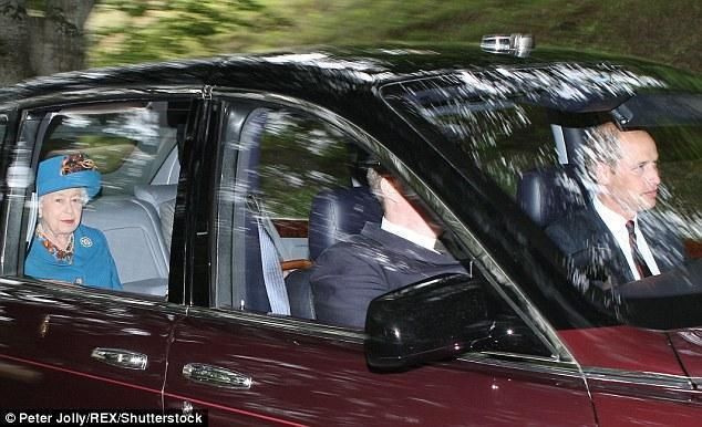 还是凯特王妃受宠啊！陪女王过暑假却不见梅根！凯特怎么瘦这么多