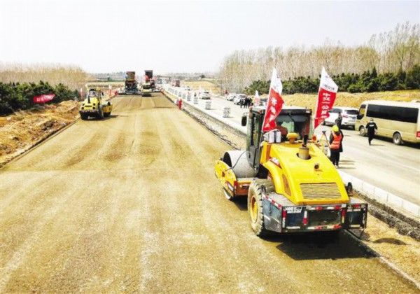  【提速】提速扩面！临沂万余名公路建设者清明节奋战一线