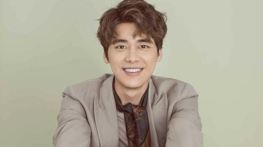 刘亦菲易烊千玺杨颖广告