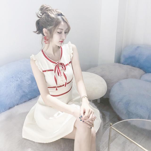 这6款女生最喜欢的连衣裙，都有一个特点，特别第5款，今年最流行