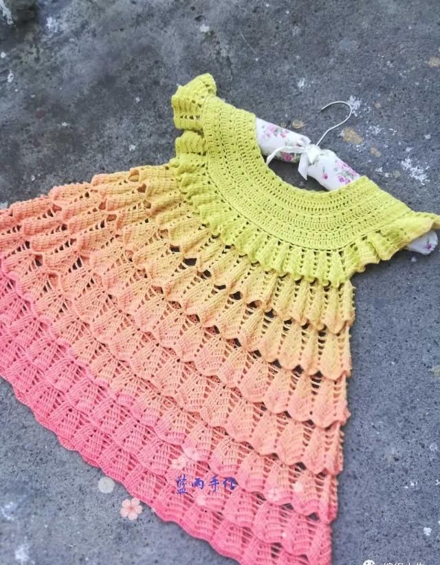  「蛋糕」淘气编钟：钩针女童套头公主蛋糕连衣裙（有编织图解）