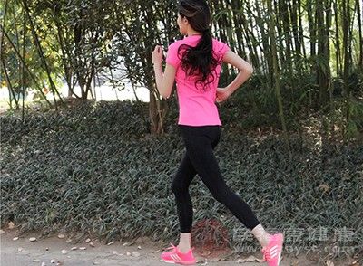  颈椎病的症状@颈椎病怎么办 想不到慢跑能够治疗这种疾病