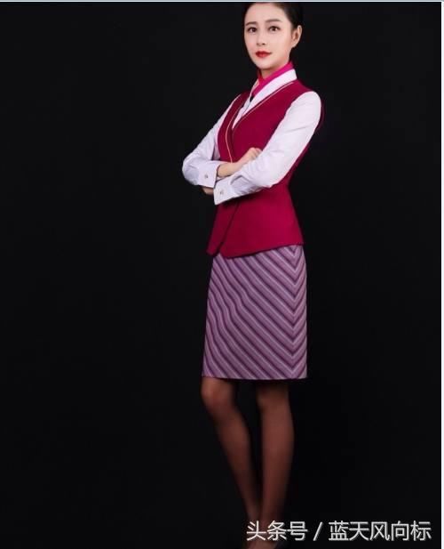 有一天，你看到了这样的空姐制服，你会？