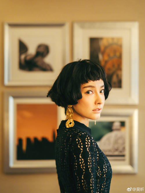 吴昕又解锁了新妆容 可甜可盐的美妆博主再上线