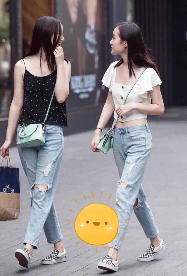 北京街拍 三里屯美女年纪轻轻又容色清丽，婆娑妩媚,你会心动吗